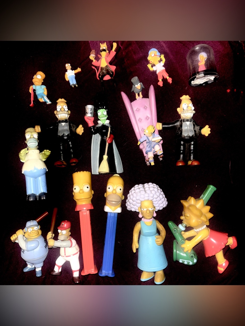 VTG Simpons lot of 16 pieces 🛹 incl spooky, horror, baseball & pez dispensers
